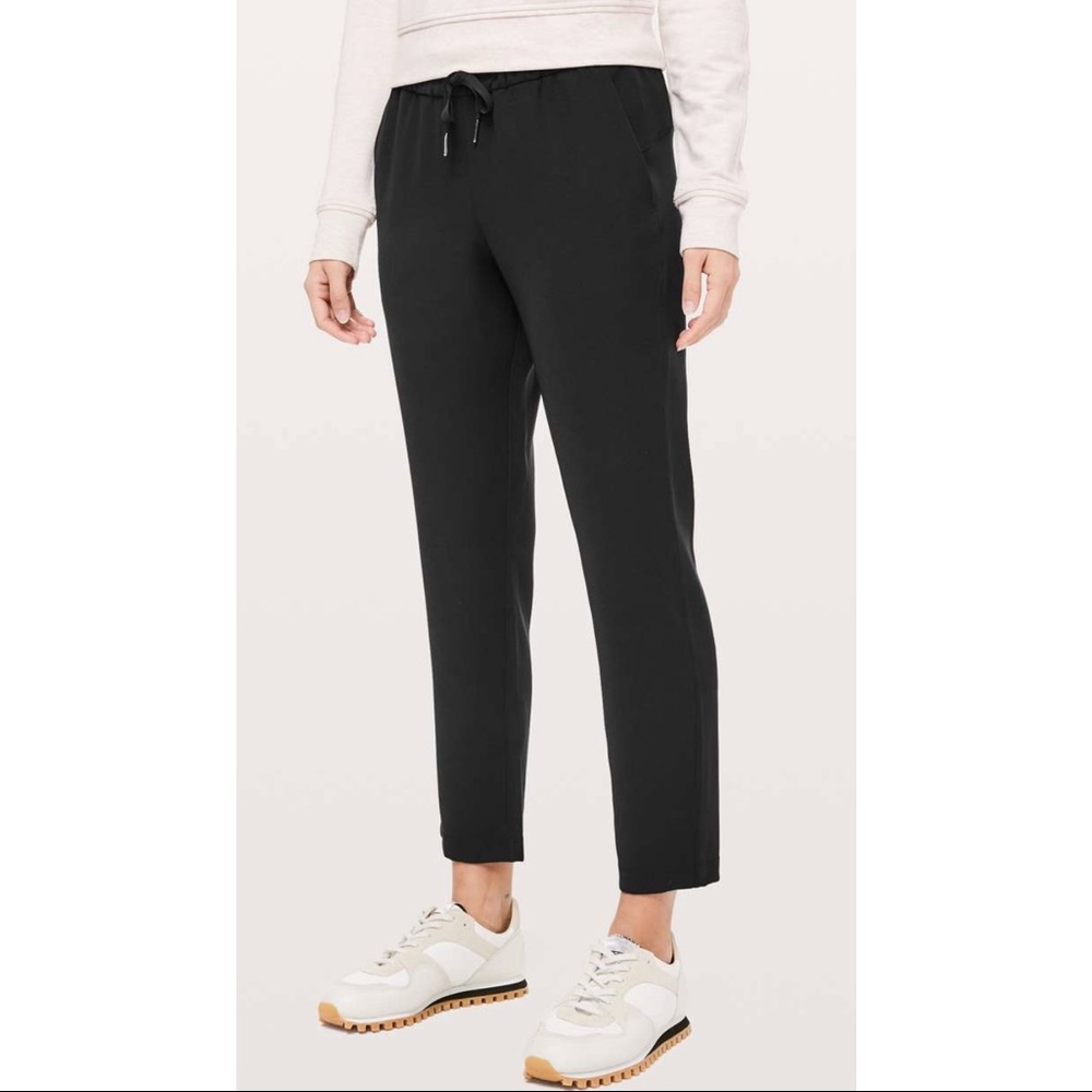 Lululemon On The Fly Pant *Woven 28"